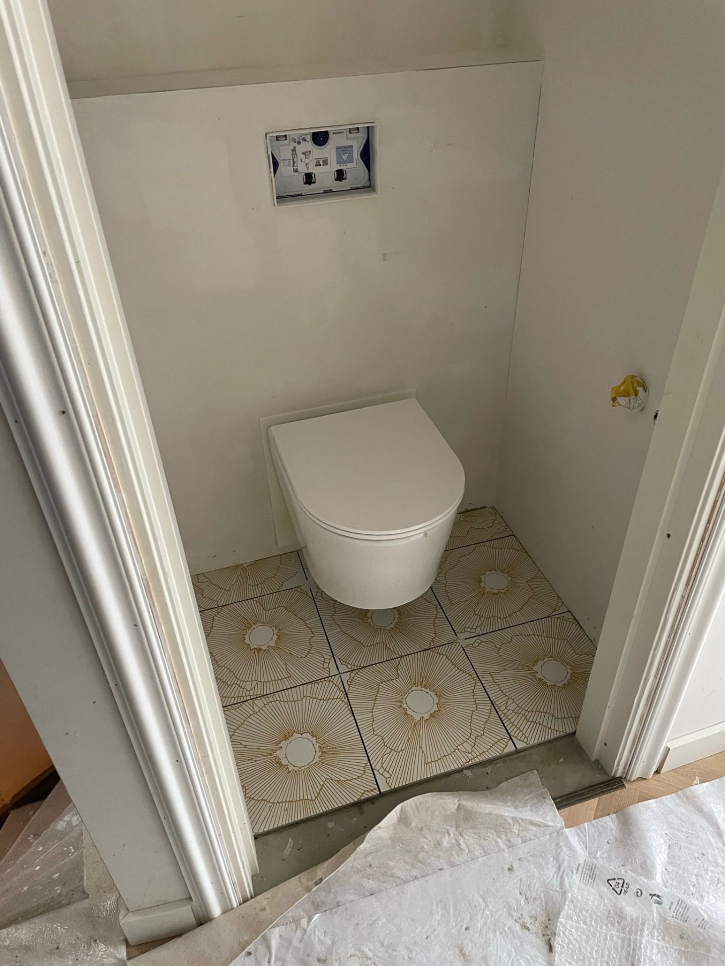 Toilet met Portugese patroontegels — Badkamer in Haarlem