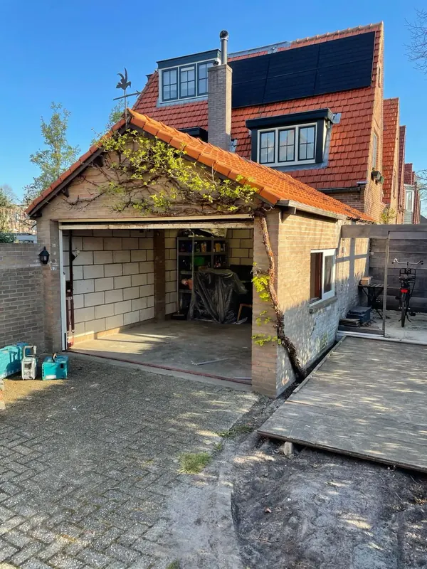 Garage in verbouwing tot woonruimte