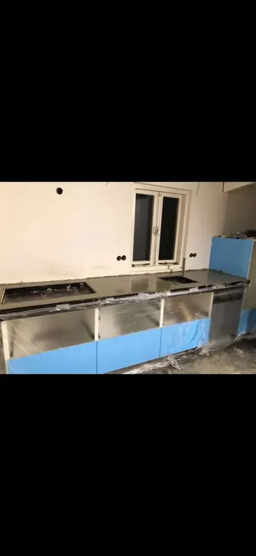 Keuken met beton en rvs afwerking