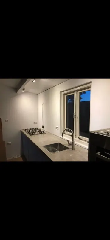 Keuken met betonnen werkblad