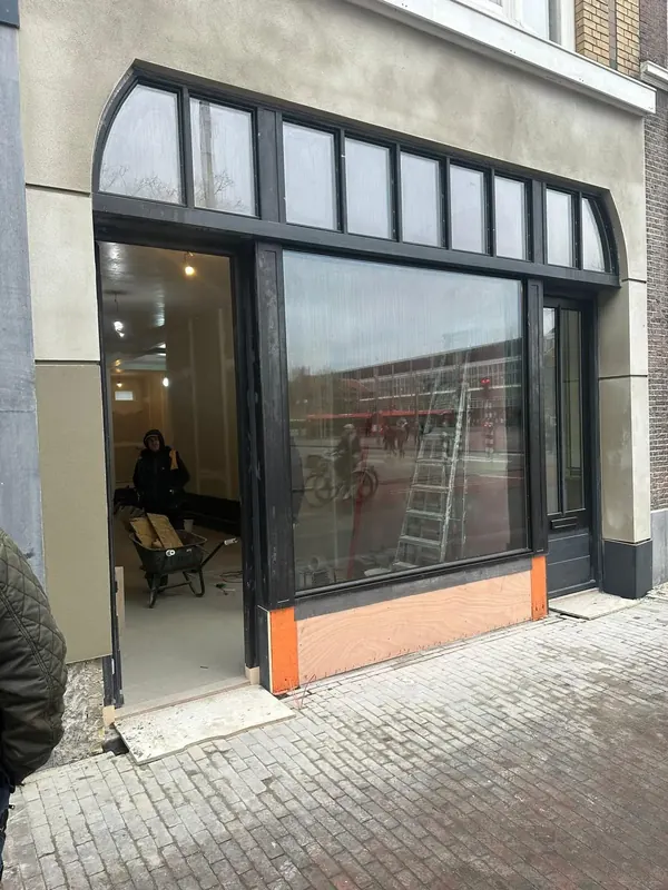 Monumentale winkelpui in het centrum van Haarlem